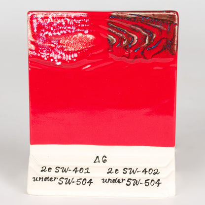 Přes SW-401 Light Flux (vlevo) a SW-402 Dark Flux (vpravo), cone 6 – oxidace