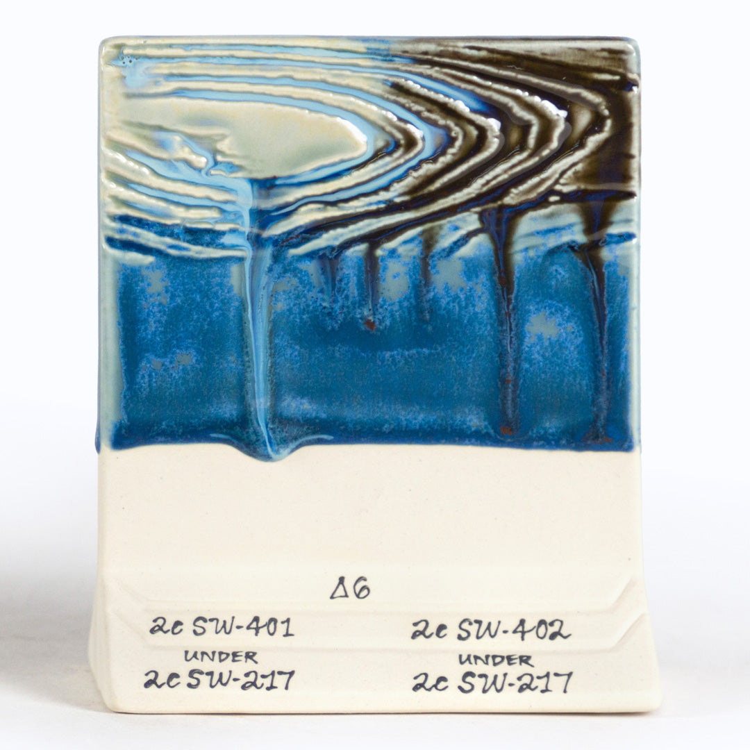 Na SW401 Light Flux (vlevo) a SW402 Dark Flux (vpravo), cone 6 – oxidace